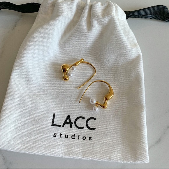 Pearl earrings, thread earrings, abstract earrings gold, gold earrings, - Picture 7 of 9